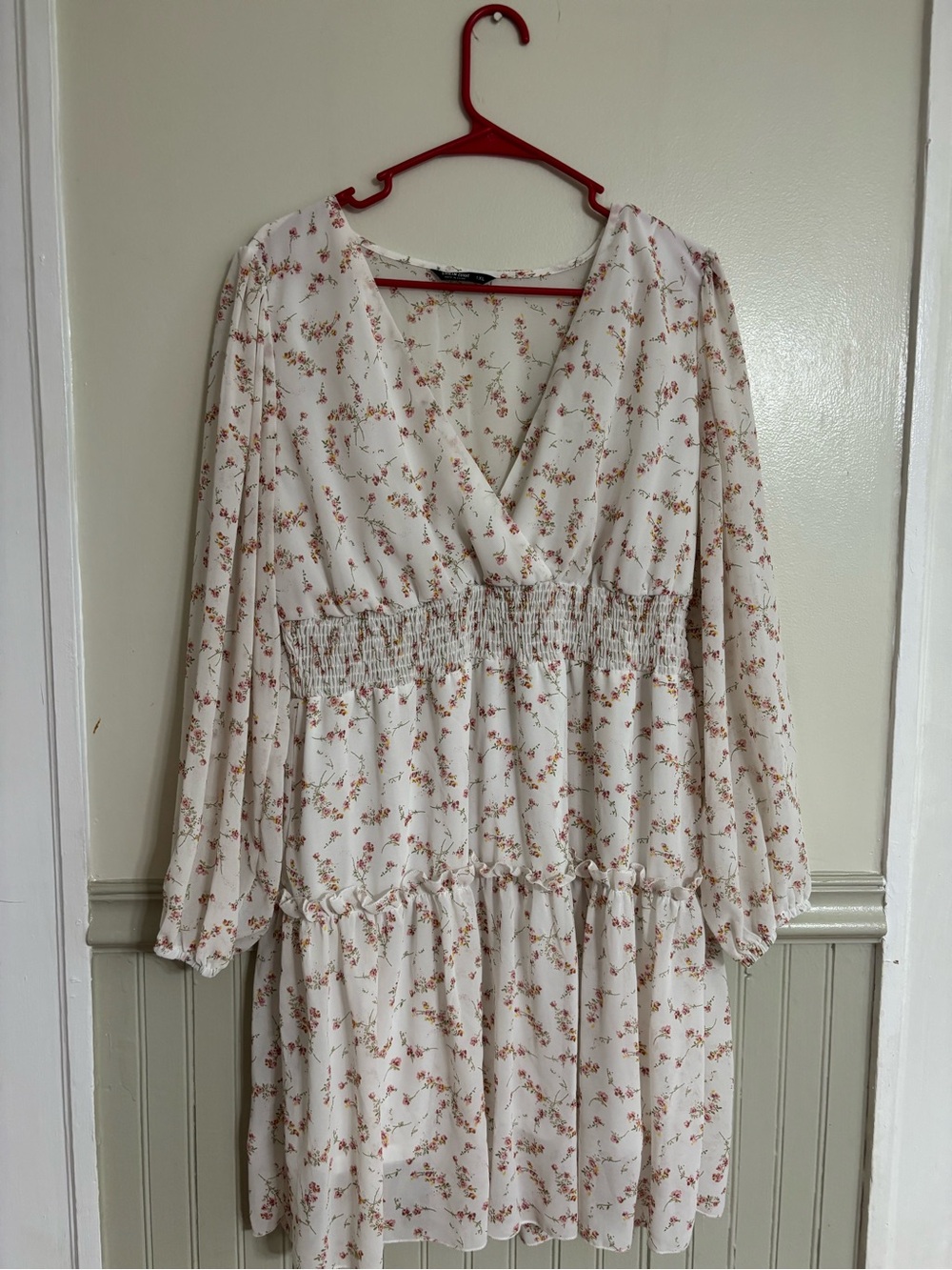 Women's Cream Floral Smocked Waist Dress